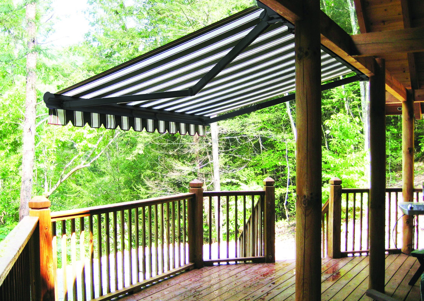 SummerSpace® Traditional Retractable Awning